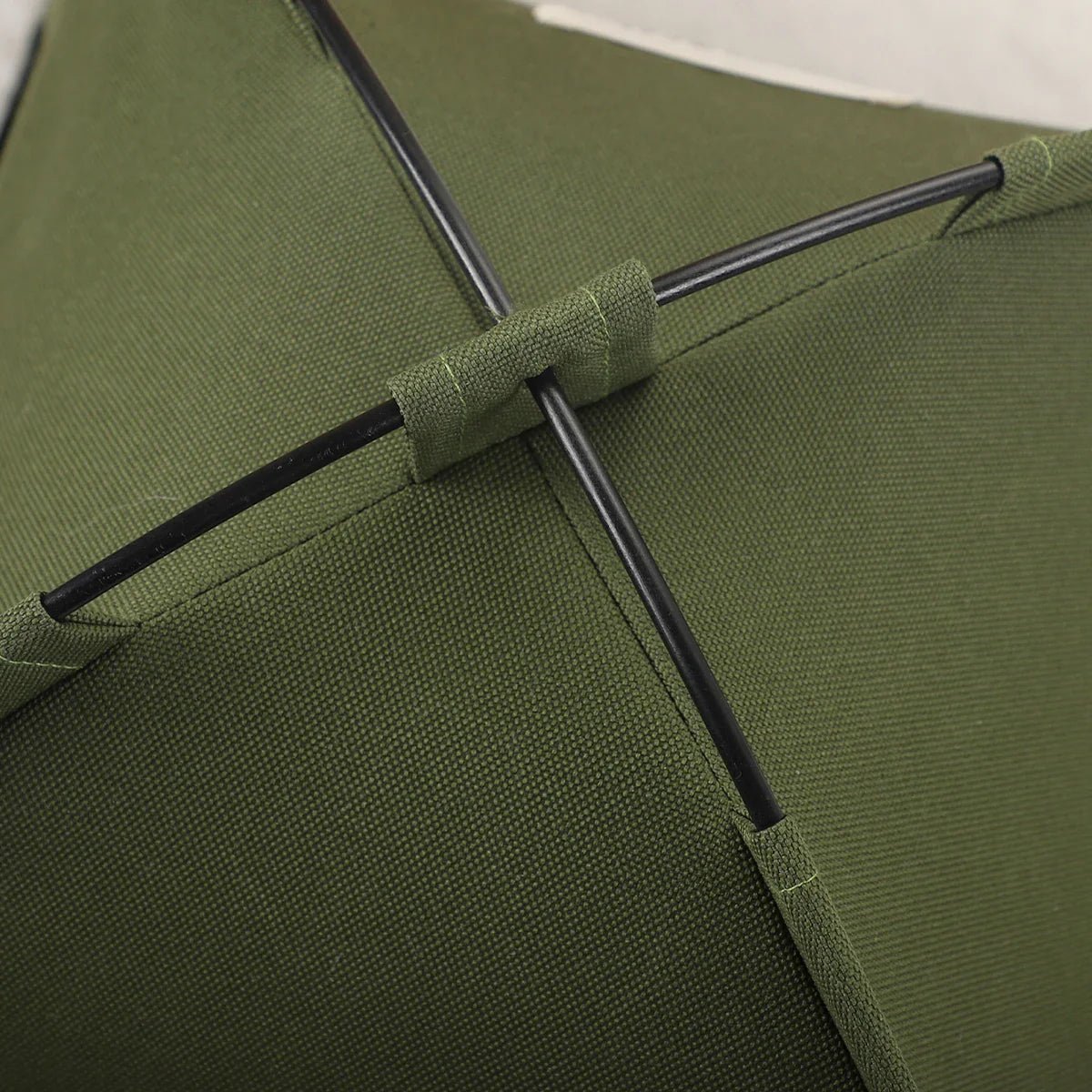 Tente Chat - CatTentBed™ - Vert Militaire - Chat Bouge